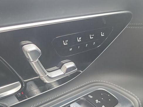 Used 2022 Mercedes-Benz SL 63 AMG 4MATIC image 17
