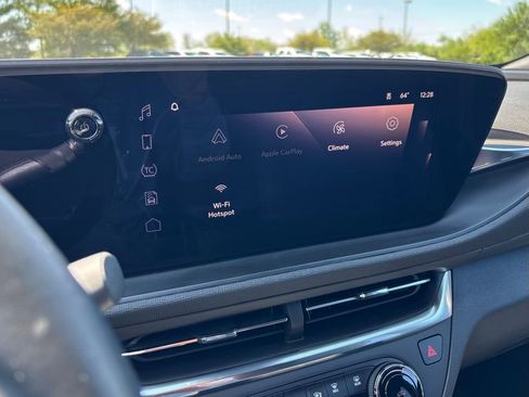 Used 2024 Buick Envista Sport Touring w/ Convenience I Package FWD image 28