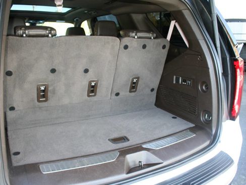 Used 2021 GMC Yukon Denali w/ Denali Premium Package image 43