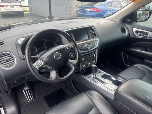Used 2020 Nissan Pathfinder SL FWD image 10