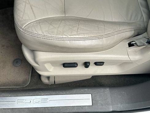 Used 2013 Ford Edge Limited FWD image 9