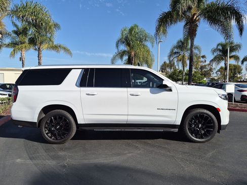 Used 2023 Chevrolet Suburban LT AWD/4WD image 11