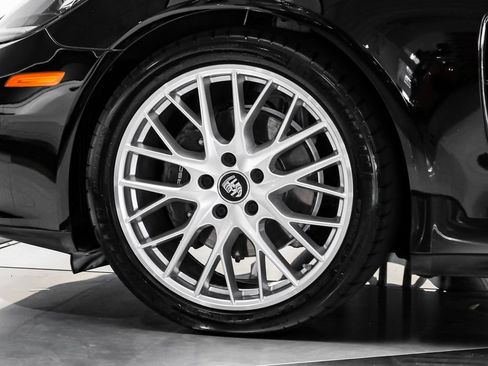 Used 2022 Porsche Panamera 4 AWD/4WD image 63