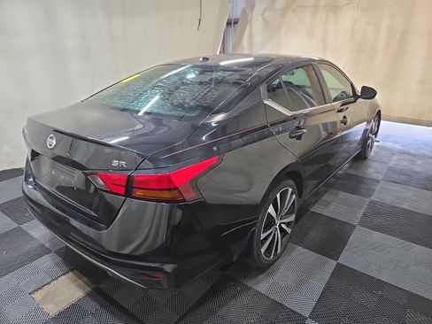 Used 2019 Nissan Altima 2.5 SR FWD image 4