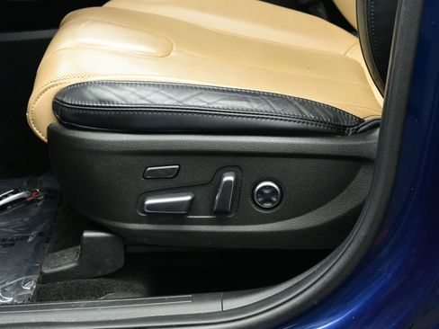 Used 2023 Hyundai Santa Fe Calligraphy image 11