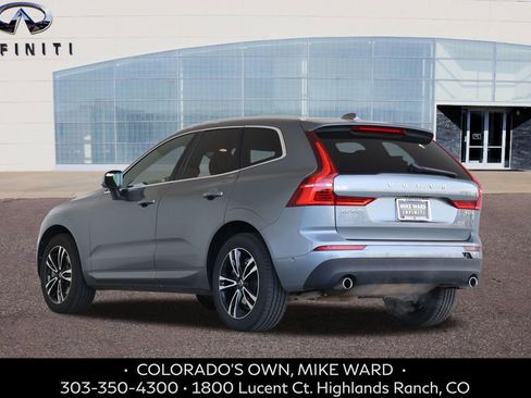 Used 2018 Volvo XC60 T6 Momentum w/ Vision Package image 3