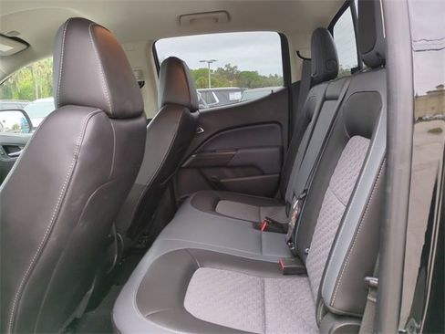 Used 2019 Chevrolet Colorado Z71 w/ Z71 Midnight Edition image 15