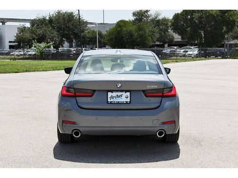 Used 2025 BMW 330i Sedan RWD image 4