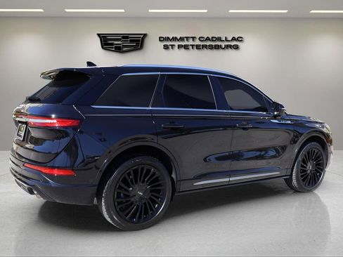 Used 2022 Lincoln Corsair Reserve image 5