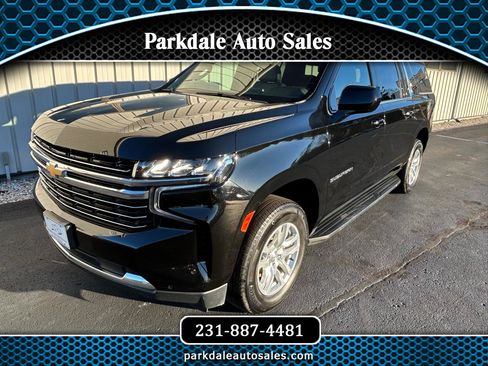 Used 2024 Chevrolet Suburban LT image 1