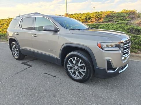 Used 2022 GMC Acadia SLE w/ Driver Convenience Package image 7