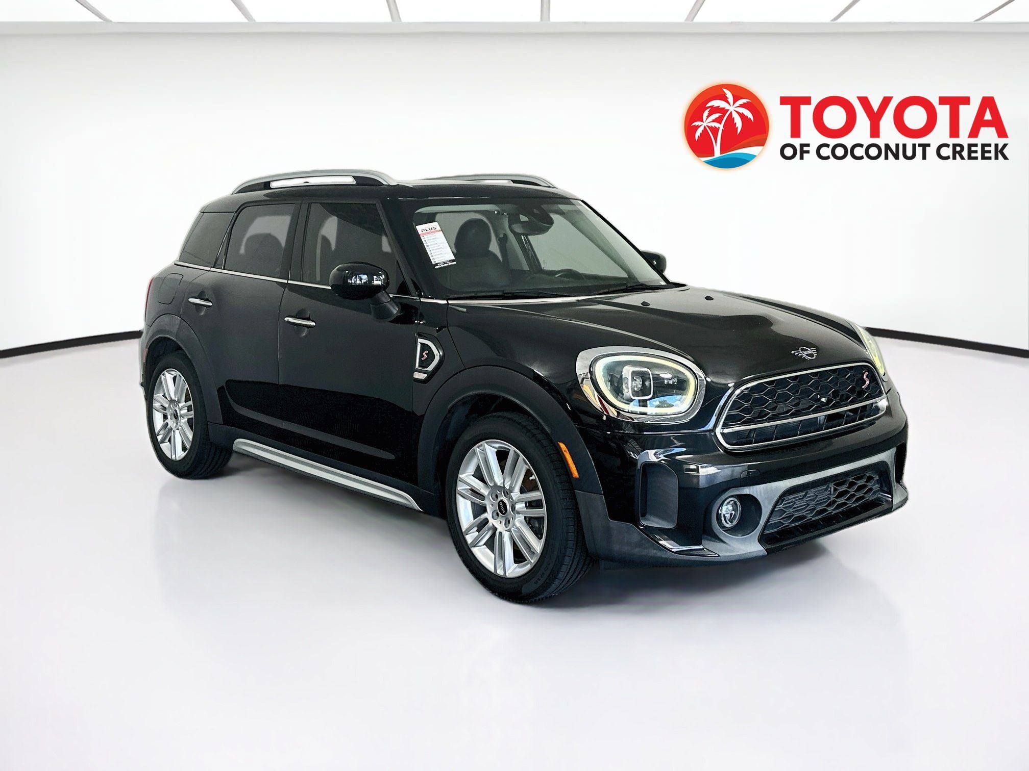 Used 2023 MINI Cooper Countryman S FWD image 1