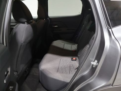 Used 2025 Nissan Kicks SV AWD/4WD image 18