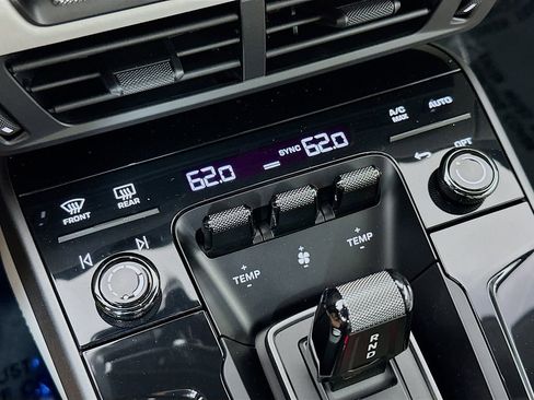 New 2025 Porsche 911 Carrera image 17