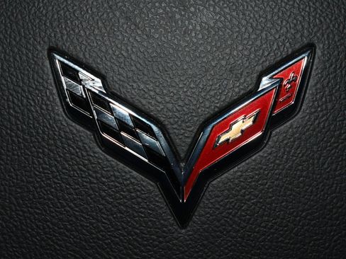 Used 2017 Chevrolet Corvette Stingray Coupe w/ 1LT RWD image 33