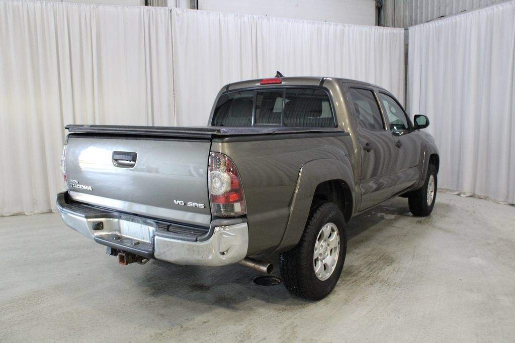 Used 2015 Toyota Tacoma 4x4 Double Cab w/ SR5 Package image 24
