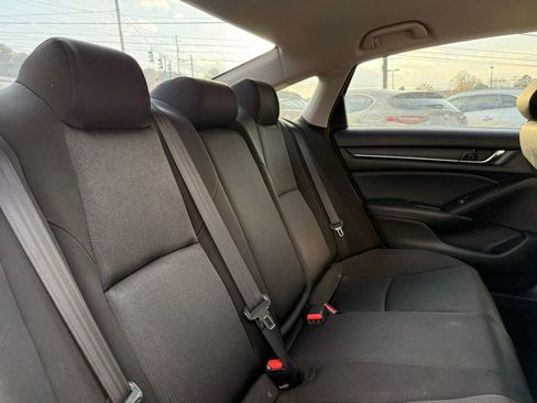 Used 2018 Honda Accord LX image 29