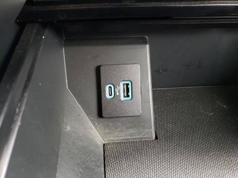 Used 2023 Ford F150 Lariat AWD/4WD image 25