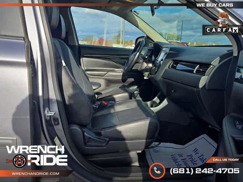 Used 2016 Mitsubishi Outlander SEL image 58