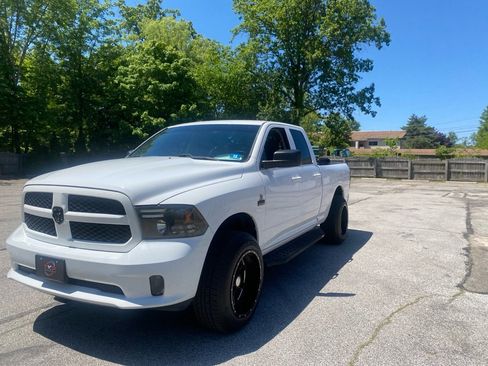 Used 2017 RAM 1500 Express w/ Express Value Package AWD/4WD image 1