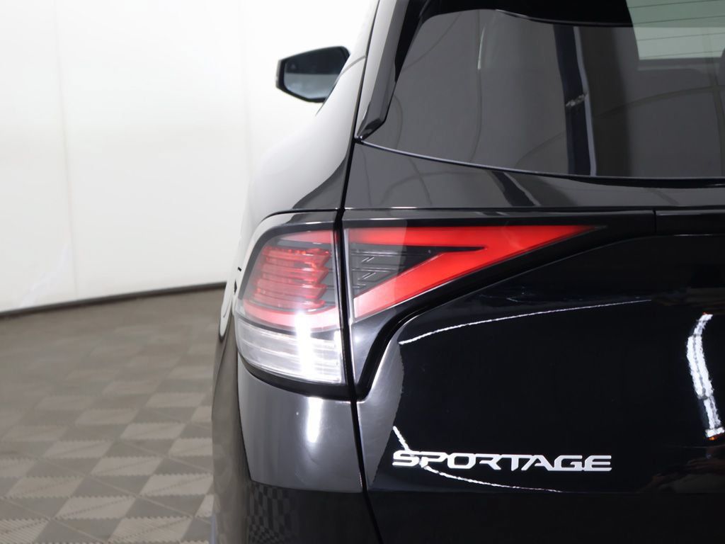 Certified 2024 Kia Sportage X-Line w/ X-Line Premium Package AWD/4WD image 16