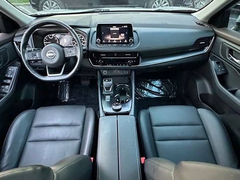 Certified 2022 Nissan Rogue SV w/ SV Premium Package image 33