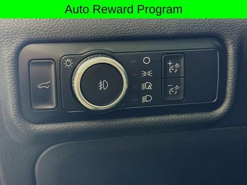 Used 2023 Ford Explorer XLT w/ Equipment Group 202A AWD/4WD image 15