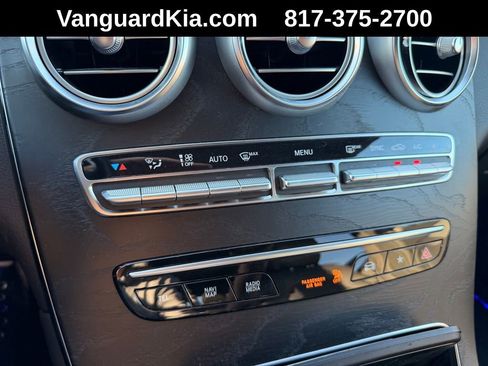 Used 2021 Mercedes-Benz GLC 300 GLC 300 w/ Premium Package image 20