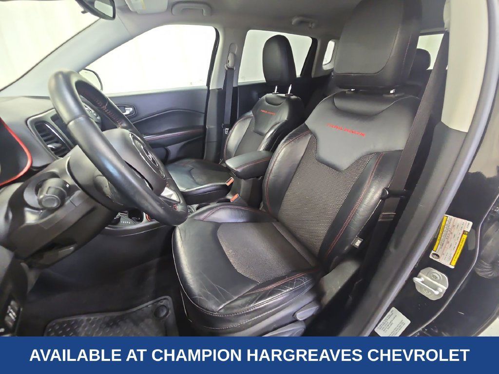 Used 2018 Jeep Compass Trailhawk AWD/4WD image 27