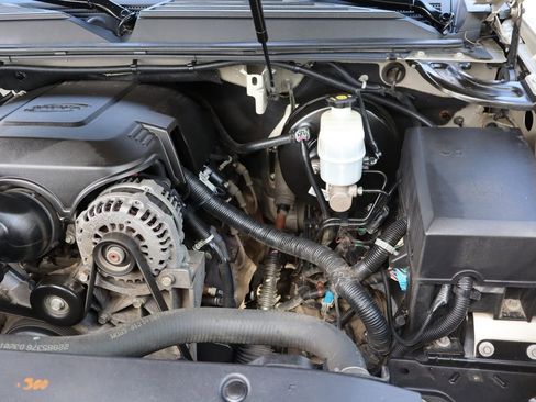 Used 2013 Chevrolet Tahoe LTZ image 41