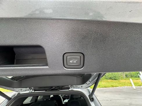 New 2025 Buick Enclave Sport Touring w/ Power Package image 38