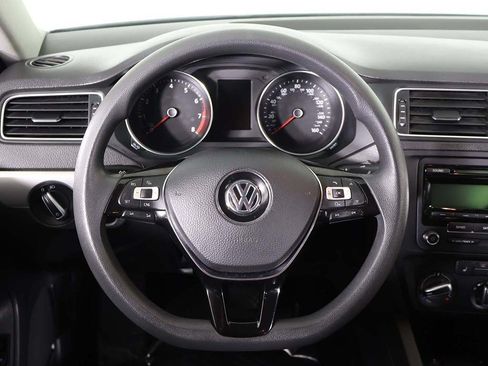 Used 2015 Volkswagen Jetta SE FWD image 33
