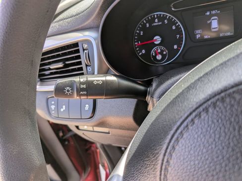 Used 2019 Kia Sorento FWD image 30
