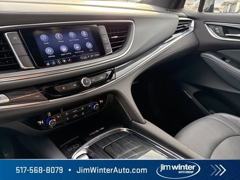 Certified 2023 Buick Enclave Essence image 34