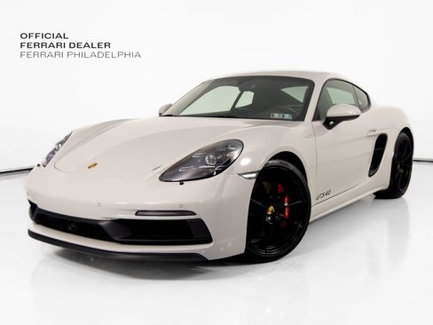 Used 2024 Porsche 718 Cayman GTS RWD image 4