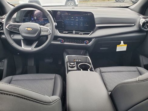 New 2026 Chevrolet Equinox LT w/ Convenience Package II AWD/4WD image 5