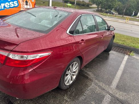 Used 2017 Toyota Camry XLE FWD image 9