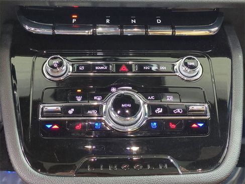 Used 2022 Lincoln Corsair Reserve w/ Equipment Group 201A image 23