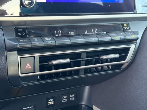 Used 2025 Toyota Camry LE image 26