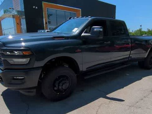 New 2026 RAM 3500 Tradesman AWD/4WD image 4