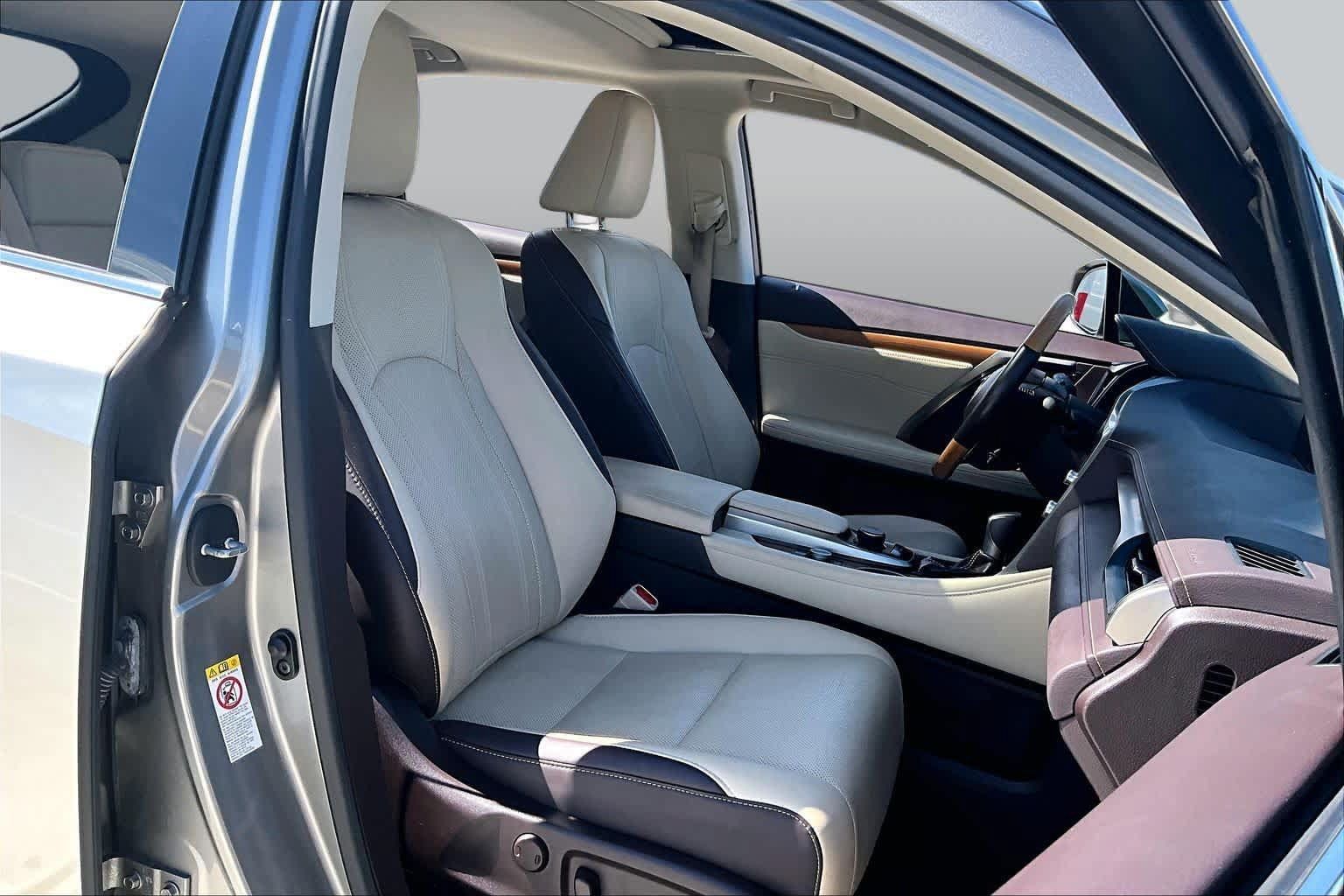 Used 2017 Lexus RX 350 FWD w/ Premium Package image 8