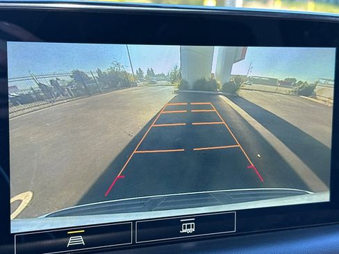 Used 2021 Chevrolet Tahoe Z71 w/ Rear Media and Nav Package image 26