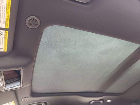 Used 2026 Jaguar F-PACE R-Dynamic S image 24