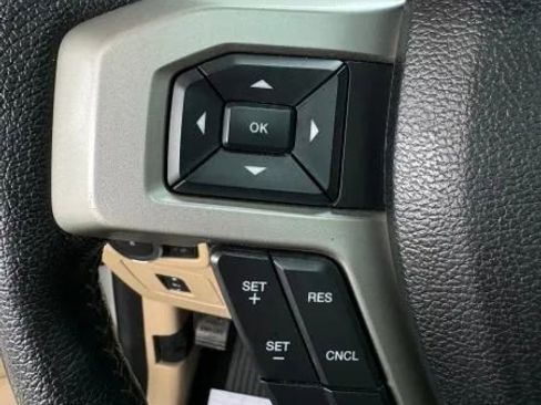 Used 2015 Ford F150 Lariat w/ Equipment Group 502A Luxury image 30