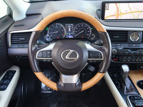 Used 2018 Lexus RX 350L FWD image 17