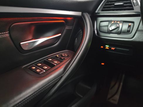 Used 2016 BMW M3 RWD image 33