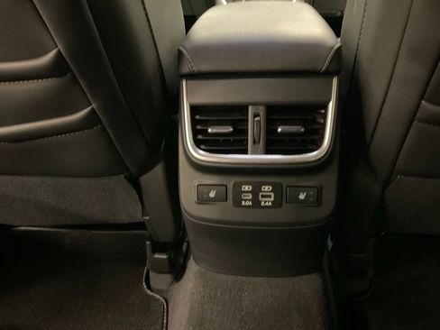 Used 2024 Subaru Outback Touring AWD/4WD image 35
