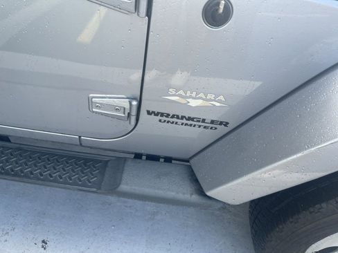 Used 2013 Jeep Wrangler Unlimited Sahara w/ Connectivity Group image 8