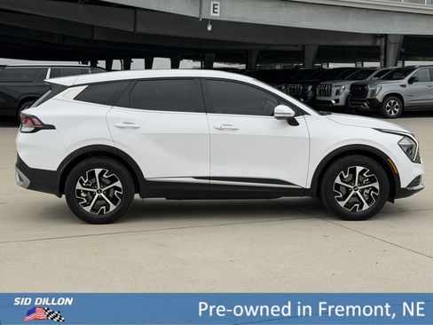 Used 2023 Kia Sportage EX FWD image 3