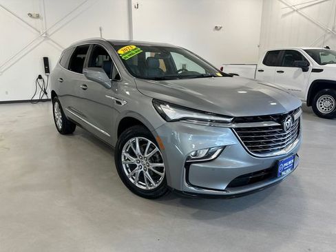 Used 2023 Buick Enclave Essence w/ Experience Buick Package image 4